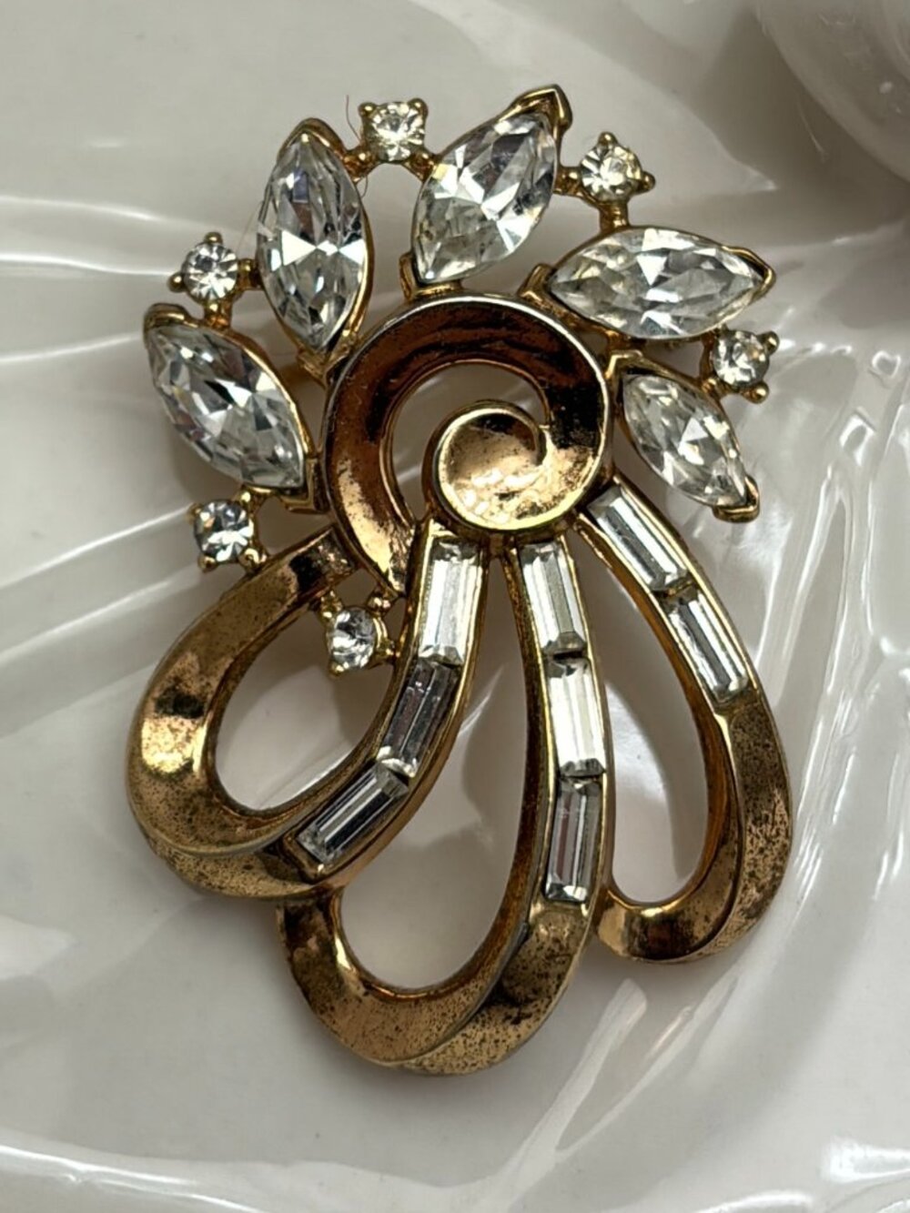 ALFRED PHILIPPE TRIFARI RHINESTONE BROOCH